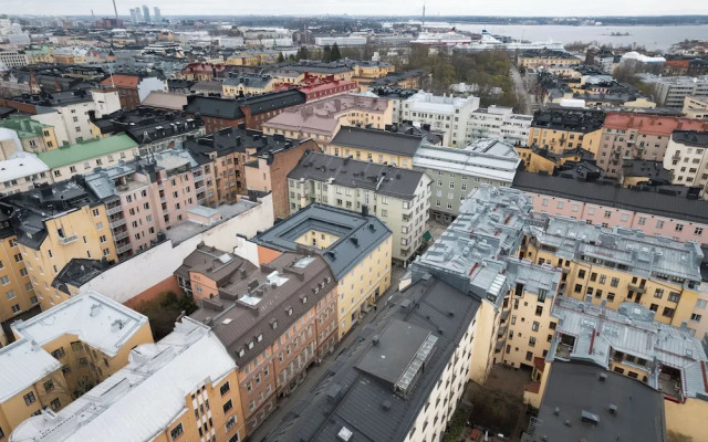 Renovated Top Floor Studio in Kallio