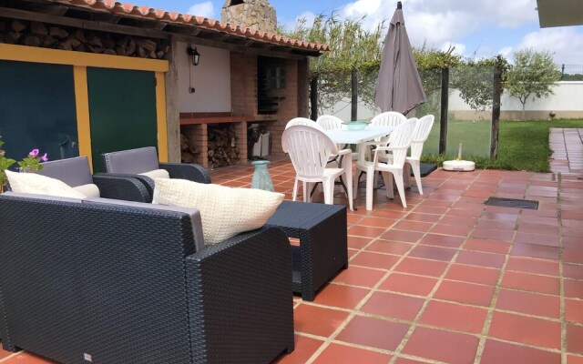 House With 4 Bedrooms in Ericeira, With Wonderful sea View, Enclosed G