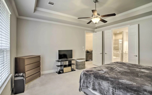 Modern Houston Townhome Near The Woodlands