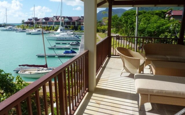 Eden Island, Beach front, Luxury, 3 Bed Ensuite, WiFi