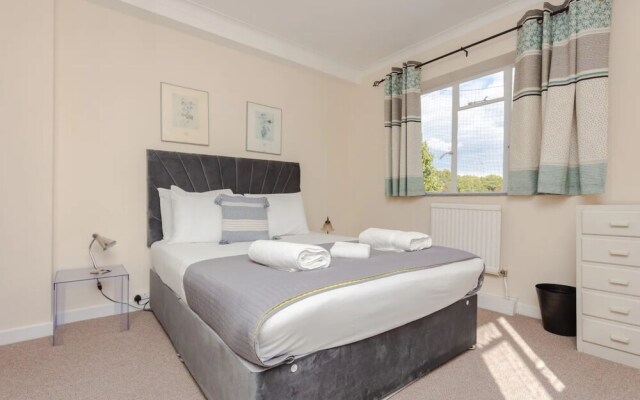 Spacious 2 Bedroom Apartment Near Hampstead Heath