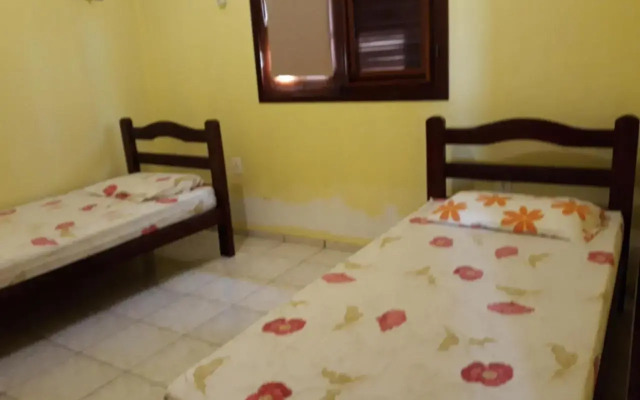 Casa de 4 quartos á 6Km da praia de Lagoinha-ce