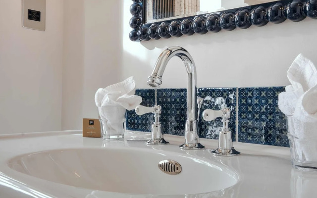 The Black Lion Pub & Boutique Guesthouse