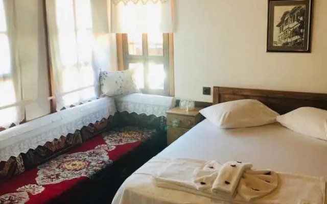 Lonca Konuk Evi