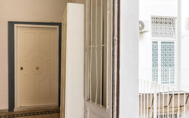 Quartieri Spagnoli Modern Flat by Wonderful Italy