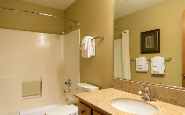 Whispering Woods Resort