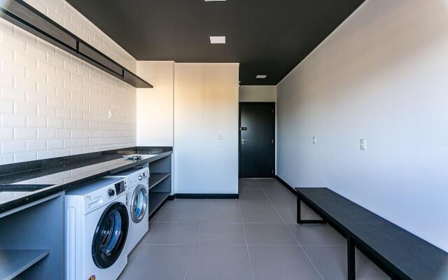 Studio c/ piscina no terraço 900m da praia STI102