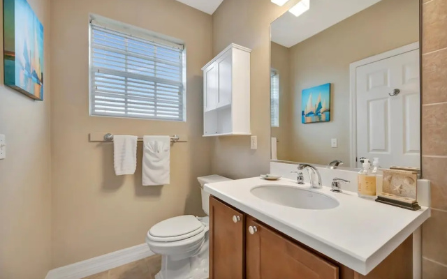 Sunrise Waterfront 2BR Townhome - Pool Private Terraces