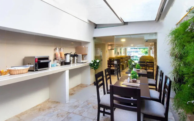 Hotel Avexi Suites By Geh Suites