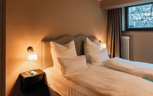 Mimosa Hotel