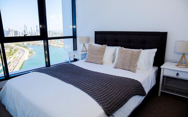 Meriton Suites Southport, Gold Coast