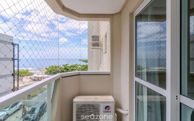 3BR Seafront apt w/ BBQ in Itapema Con0101