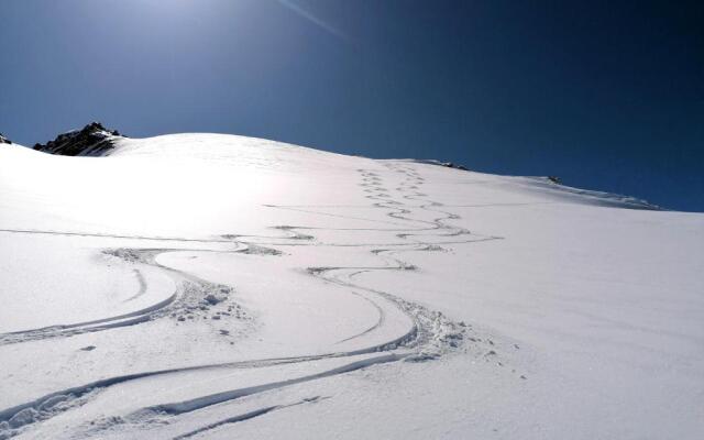 Bergperle Apartments & Mountain Sport