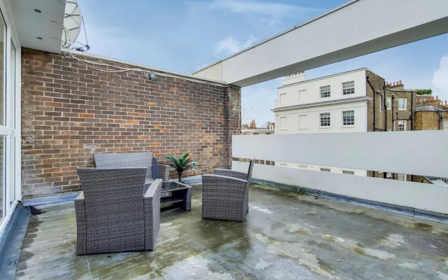 Stunning 4 Bed & 4 Bath House- Hyde Park