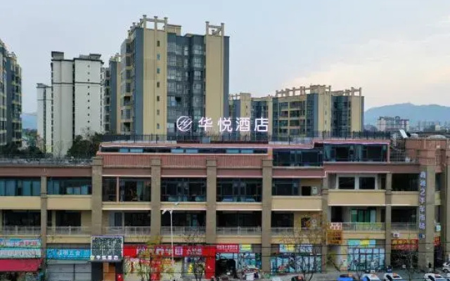 Huayue Hotel