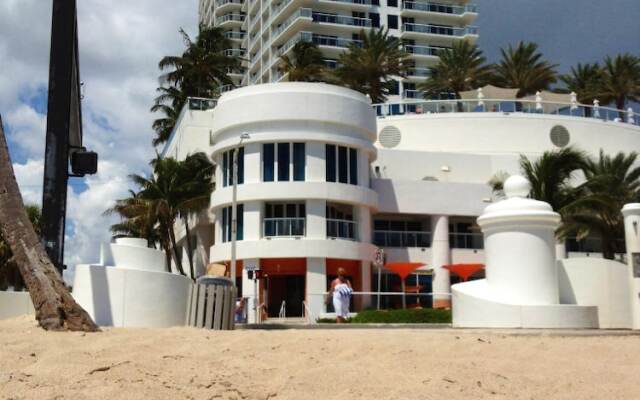 Private Residences at Q Club