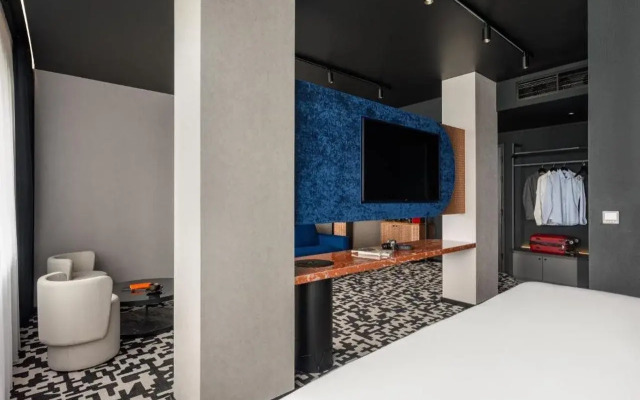 TRIBE Budapest Airport