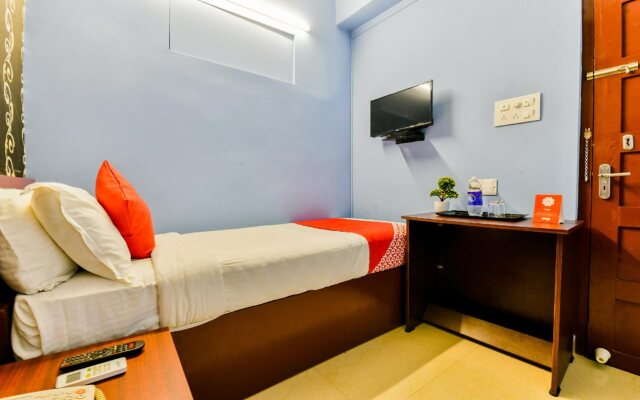 Hotel Mars By OYO Rooms