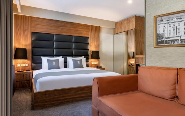 Sunny Hotel
