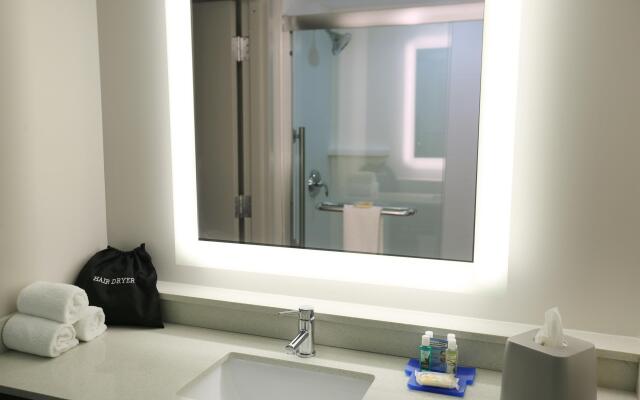 Holiday Inn Express Biloxi - Beach Blvd by IHG