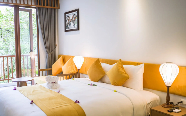 Vinh Hung Old Town Hotel