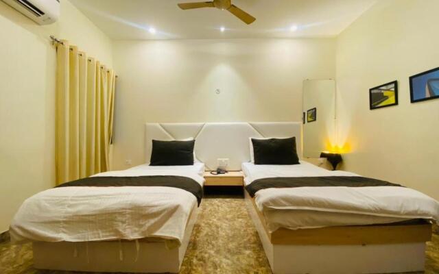 Hotel Vrindavan Palace