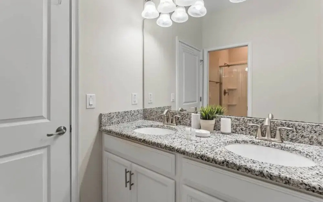 Private Pool Plus 5BR Themed Bedrooms
