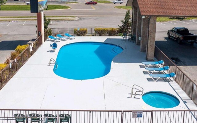 Days Inn by Wyndham Pigeon Forge Parkway