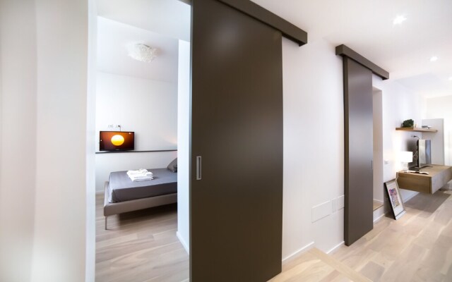 Rent In Rome Valentino's luxury Apartment