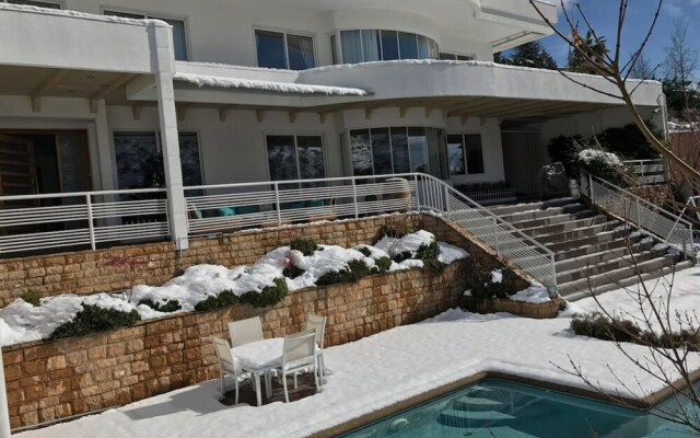 Luxury Estate in Santiago's Best Area