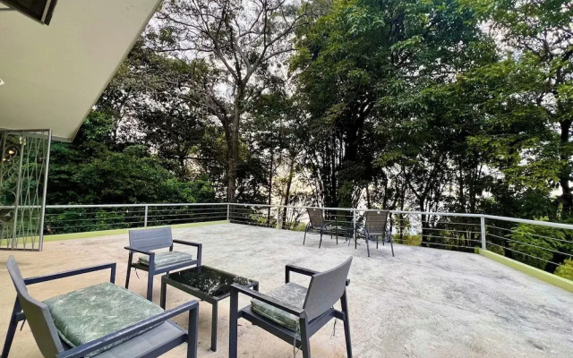 Zen Zaru Beautiful Hidden Hotel
