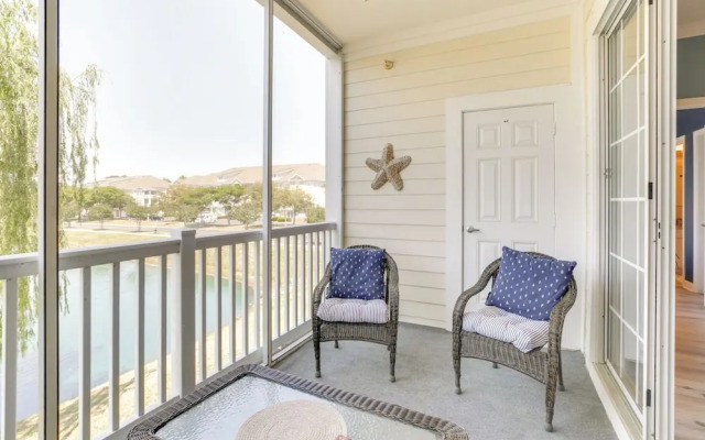 3 Mi to Barefoot Landing: Condo w/ 2 Pools!