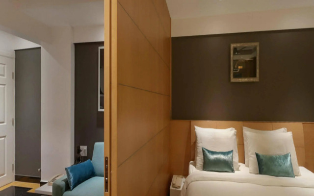 Melange Luxury Service Apartment