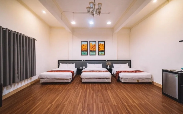 Lilly Hotel