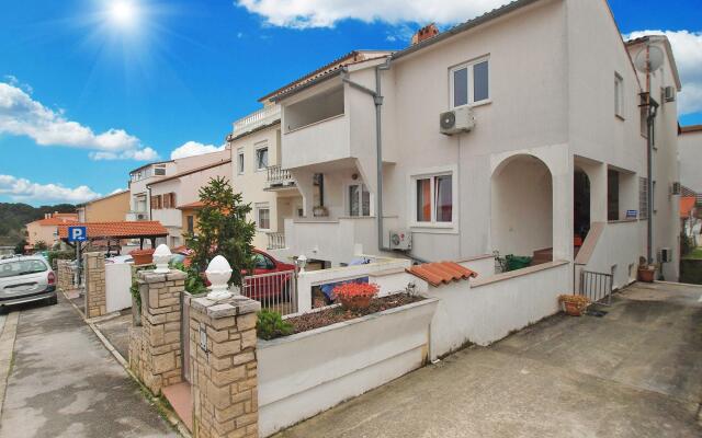 Apartment 1569