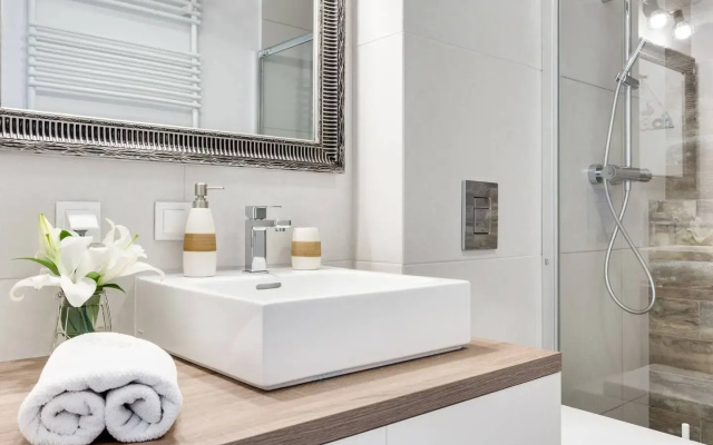 Elite Apartments Nave | balcony & free parking included | CENTER