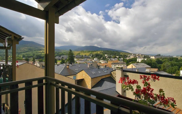 Hotel Restaurant Planes