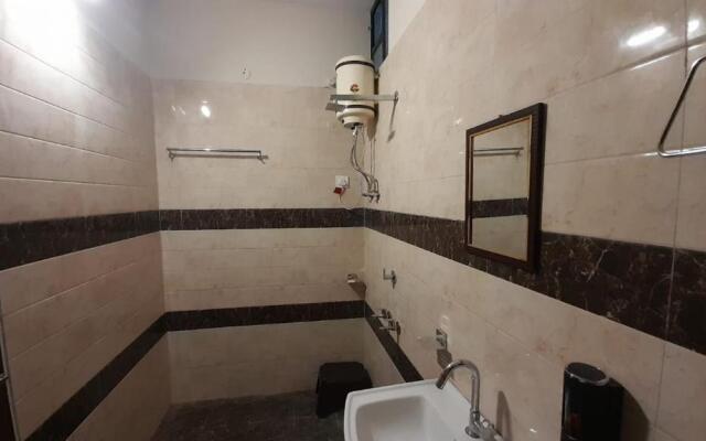 Hotel Sunstays Oppsite Bus stand