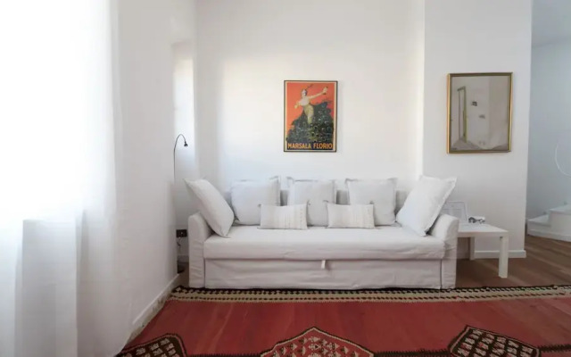 Temporary House - Via Saffi Cadorna Station