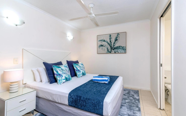 Seascape Holidays at 30 Tropic Style