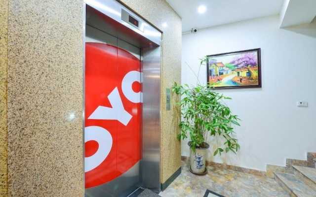 Aloha Hotel Tay Ho -by Bay Luxury