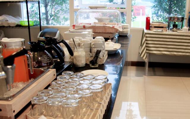 The Zell Budget Hotel Buriam