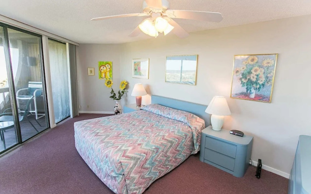 Oceanfront Luxury: 2BR Condo, St. Augustine