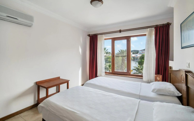 Fora Apart Hotel