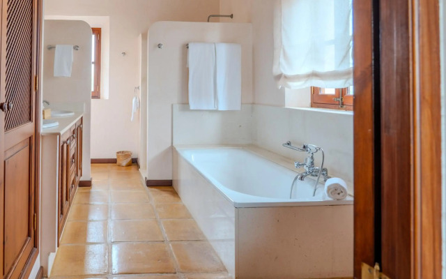 Reserva Rotana Hotel