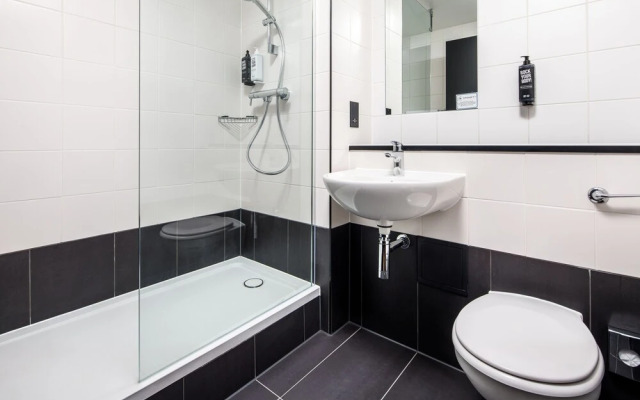 Ibis London Heathrow Terminal 5