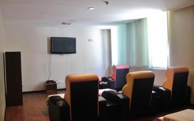 Prince Hotel