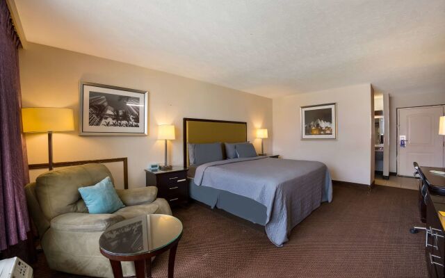 Travelodge by Wyndham Oakley