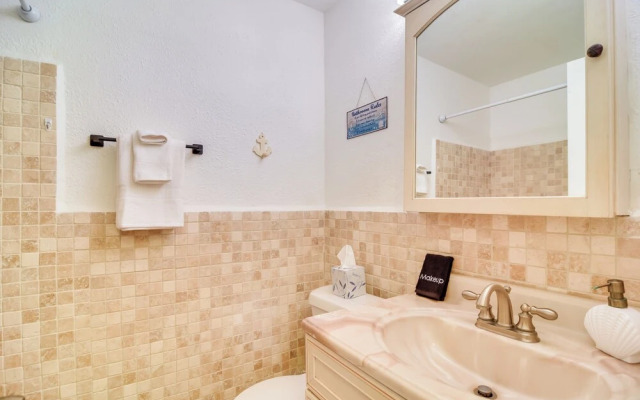 Pet-friendly Gulfport Home: Walkable Location!