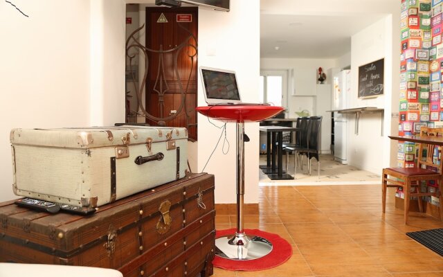 Santos Hostel - Lisbon